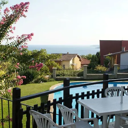 וילה Summer Breeze *